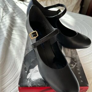 Never worn black Capezio dancing shoes   
Size 8
